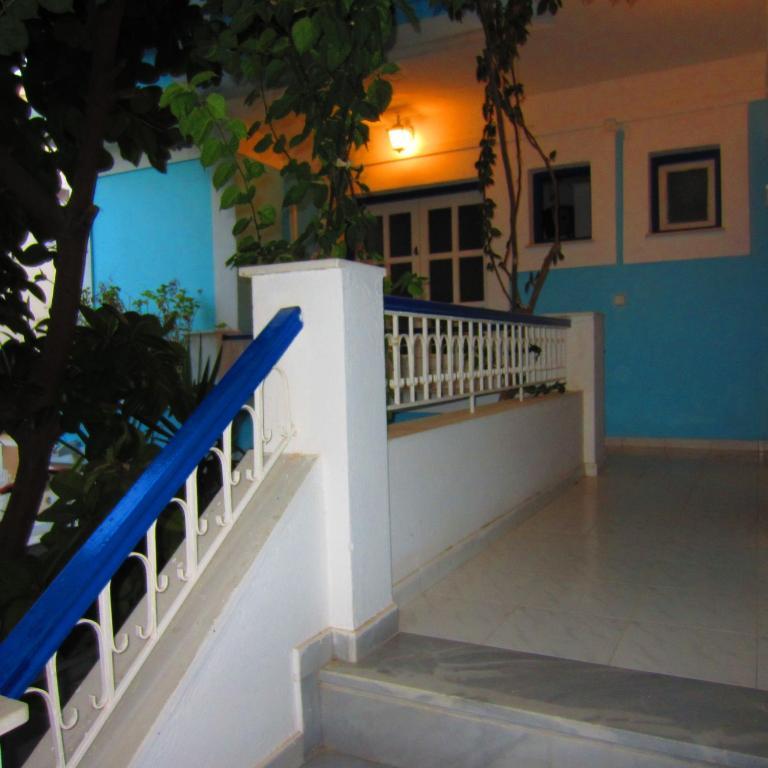 Hotel Mariona Питагорио Екстериор снимка