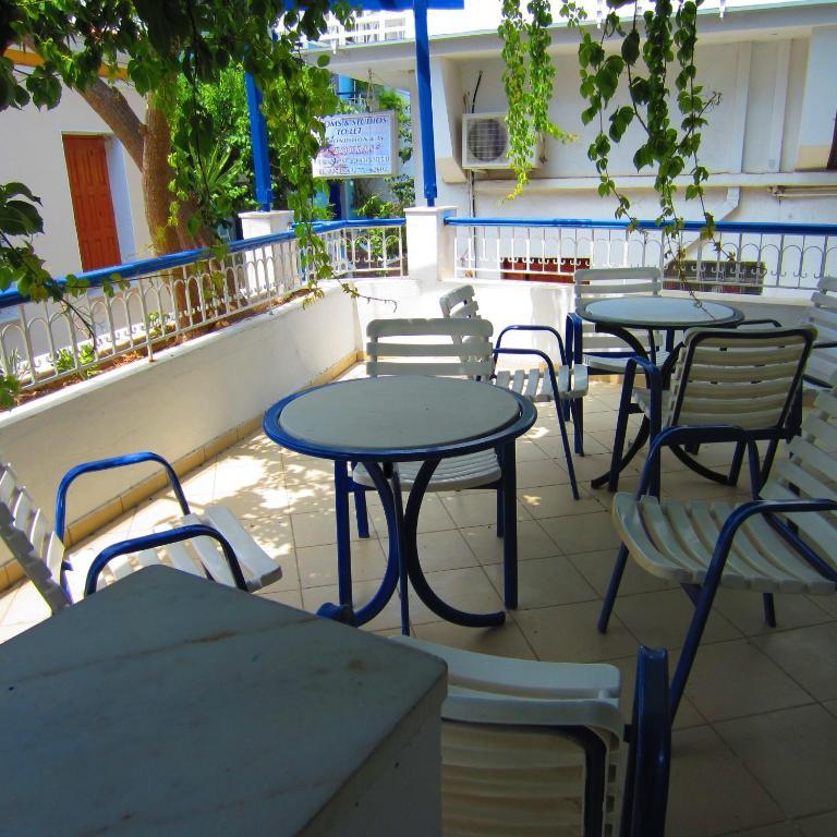 Hotel Mariona Питагорио Екстериор снимка