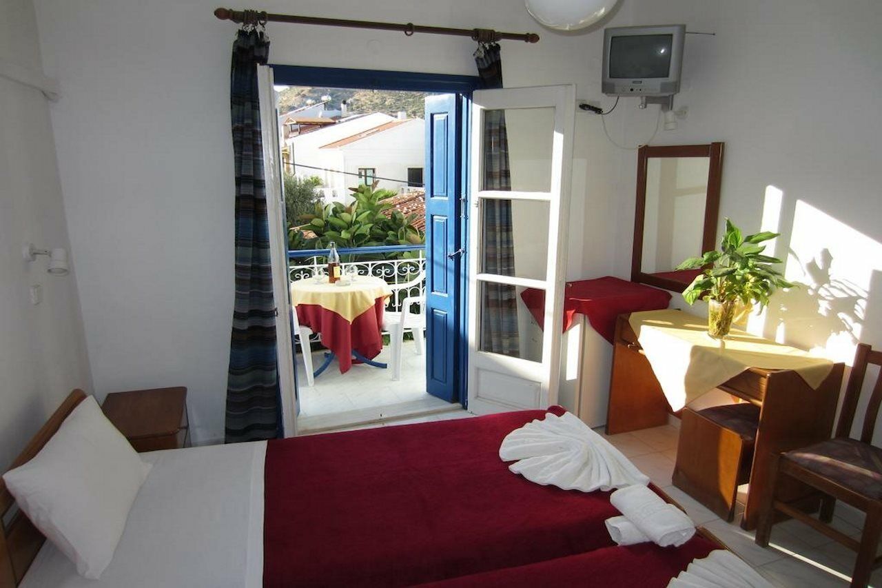 Hotel Mariona Питагорио Екстериор снимка